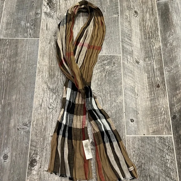 BURBERRY WRAP WITH WIRE EUC AUTHENTIC RARE Burberry | Accessories | Burberry Wrap With Wire Euc  main image 2